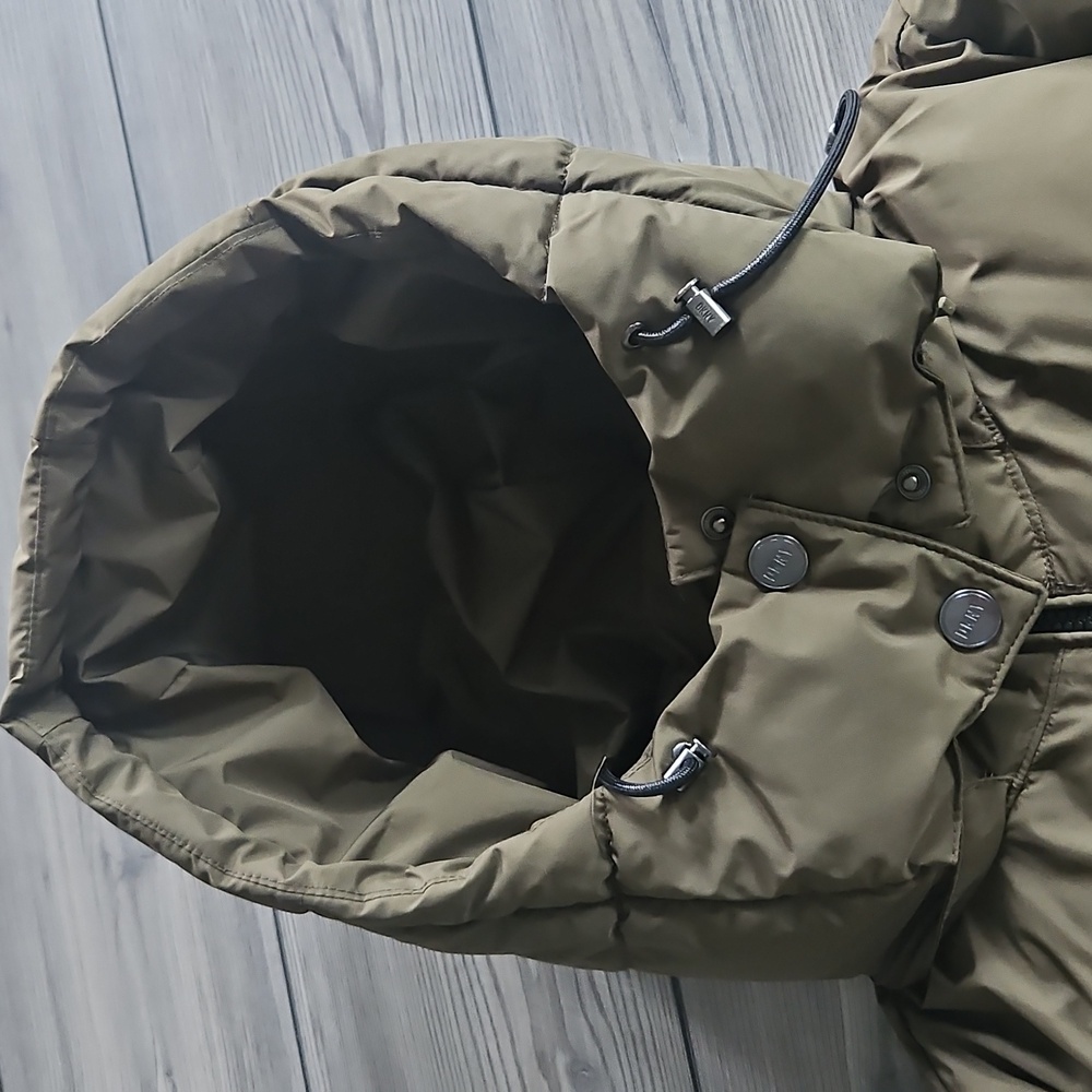 DKNY puffer jacket - Picture 2 of 11
